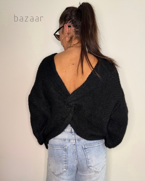 Sweter Twist
