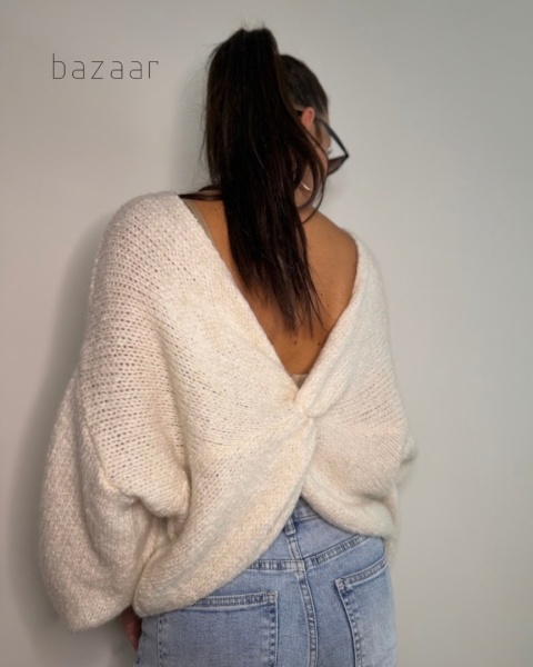 Sweter Twist