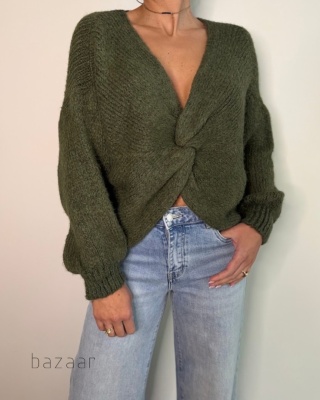 Sweter Twist