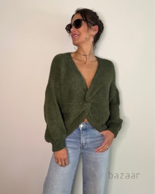 Sweter Twist